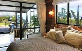 Waiteti Lakeside Lodge