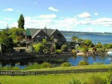 Waiteti Lakeside Lodge Ngongotaha Exterior photo