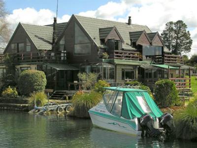 Waiteti Lakeside Lodge Ngongotaha Exterior photo